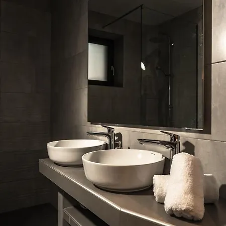 Villa Violet Private Stone *