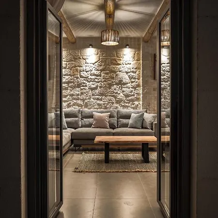 Violet Private Stone Villa *