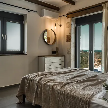 Villa Violet Private Stone *